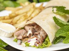 Combo Tico Wrap con Pollo Asado, Papas y Refresco