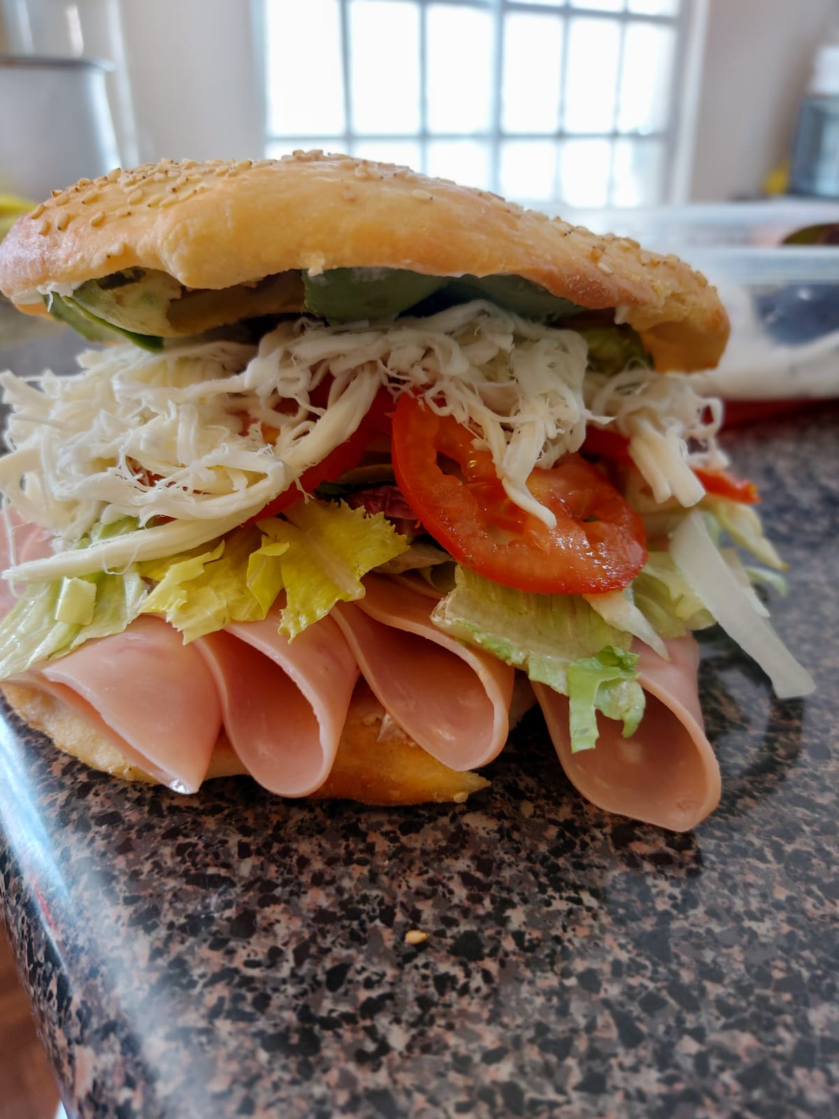 Cemita Queso con jamón + Soda + Papas Fritas