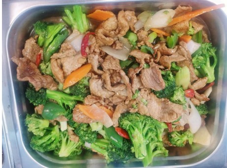 Plato Grande de 4 Guisos con Complemento