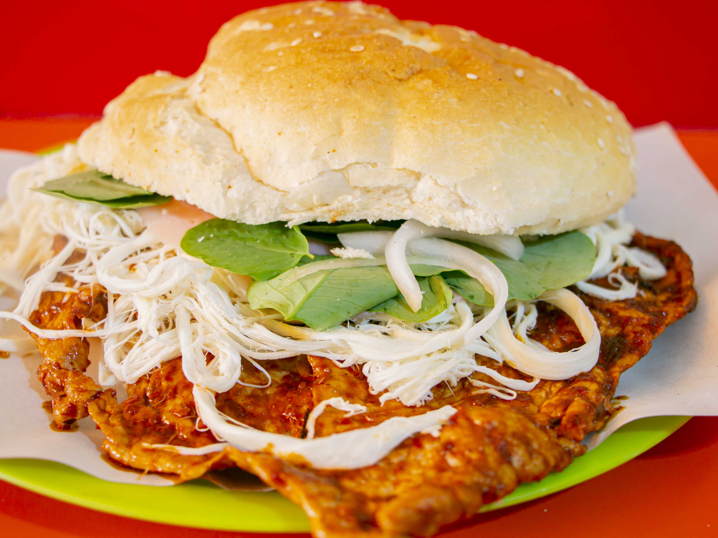 CEMITA DE CARNE ENCHILADA
