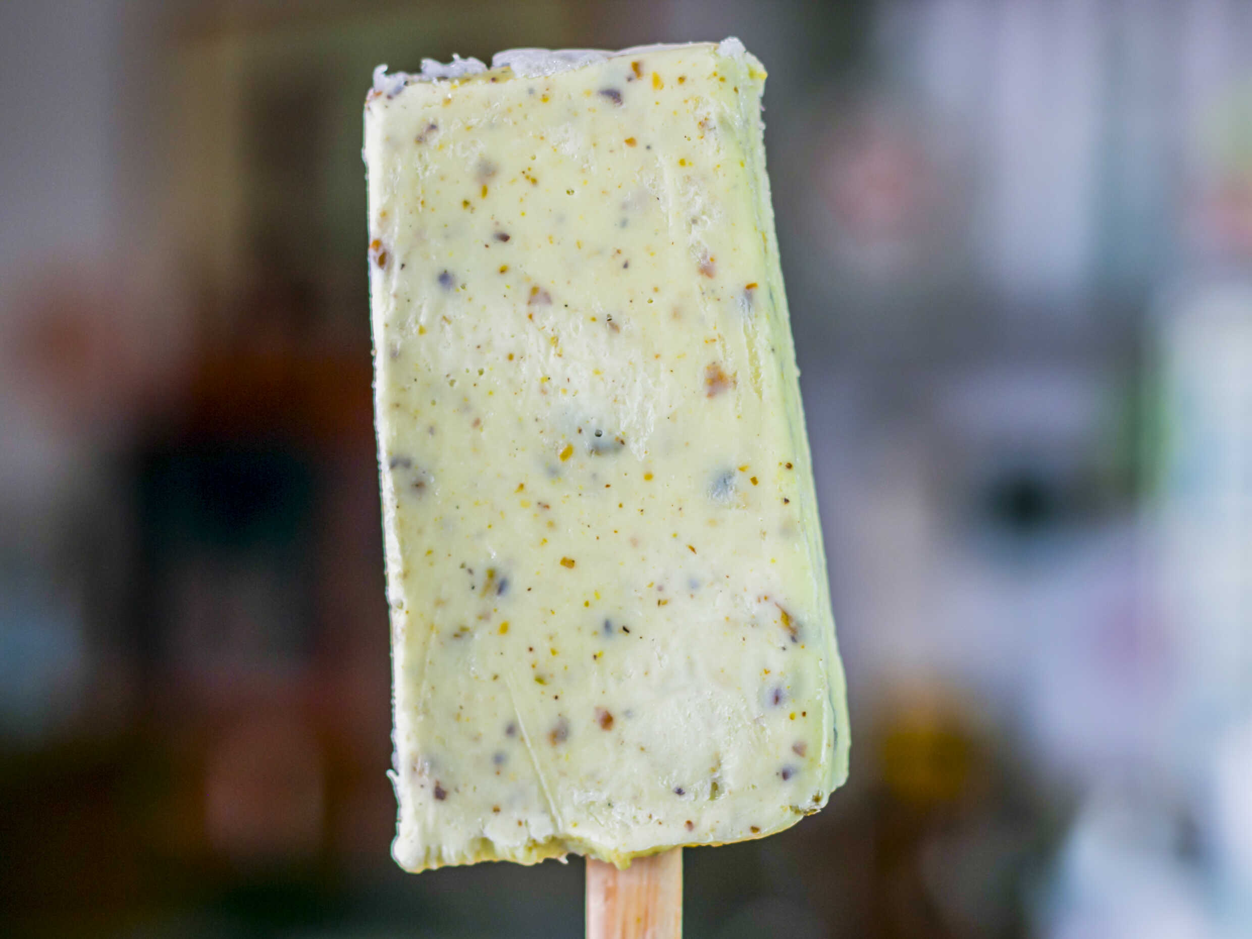 PALETA DE LECHE SABOR PISTACHE