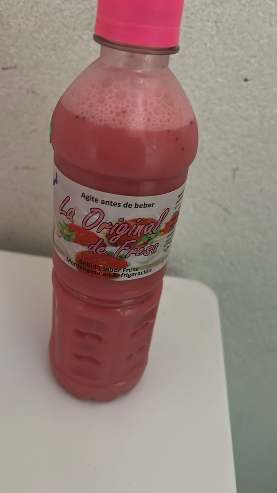 AGUA DE SABOR FRESAS CON CREMA . 100% NATURAL