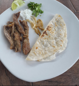 Gringa de Carne Asada
