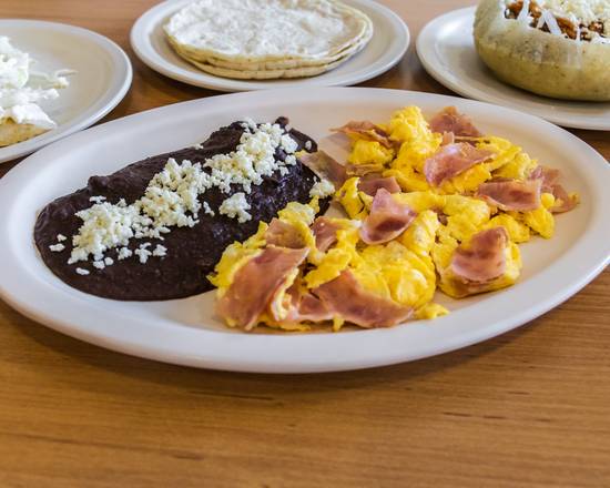 Huevos con Jamón