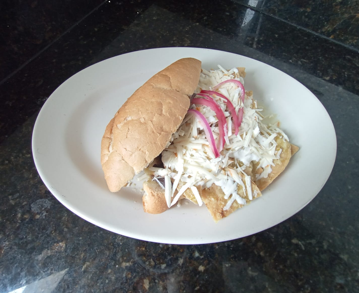 Torta de Chilaquiles