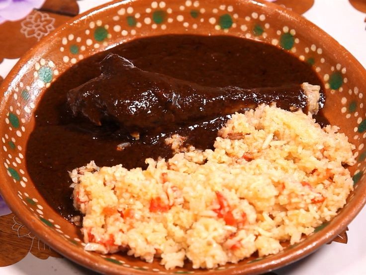 Comida Corrida de Pollo con Mole