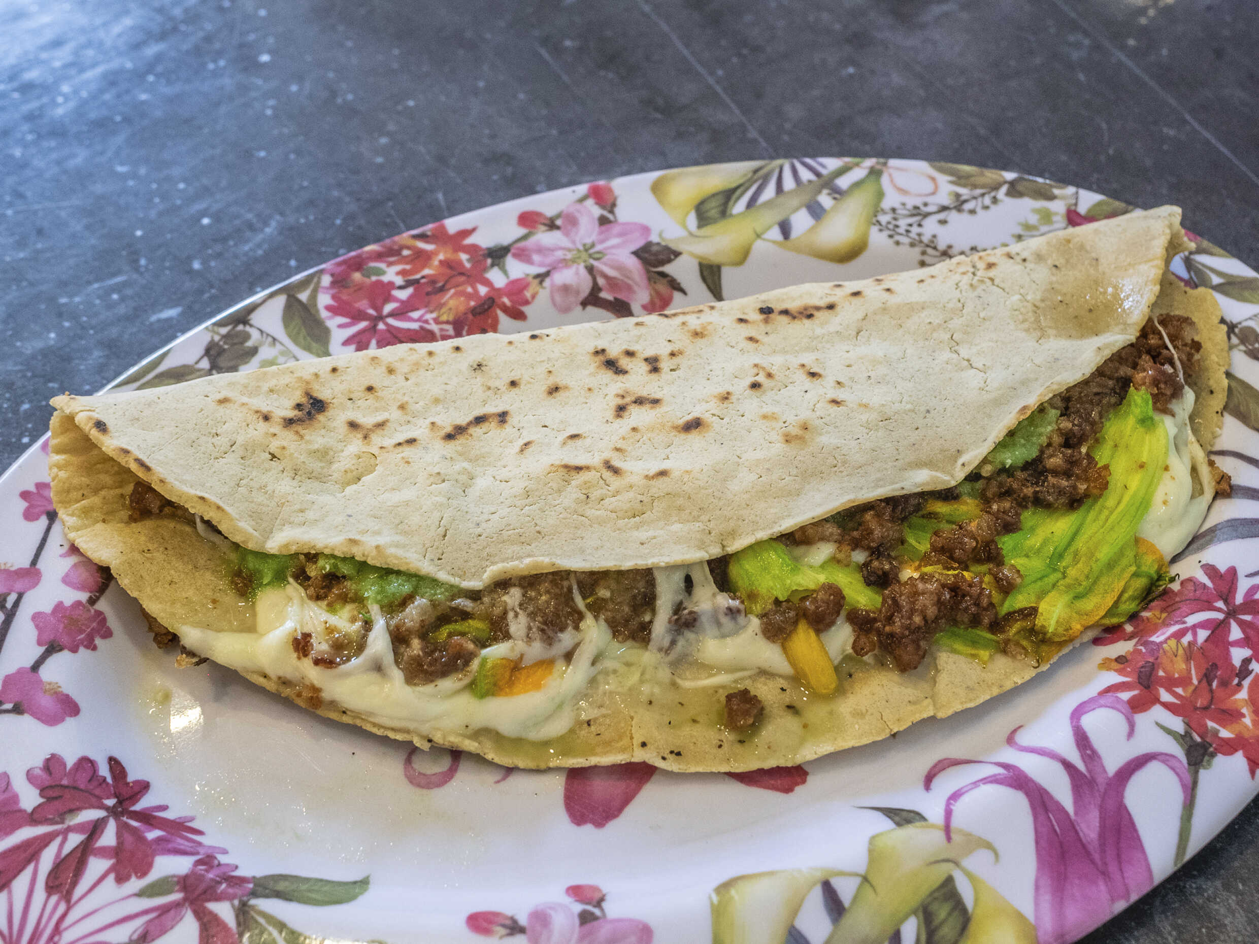 Quesadilla con Flor de Calabaza
