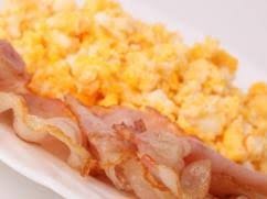 Huevos con Tocino