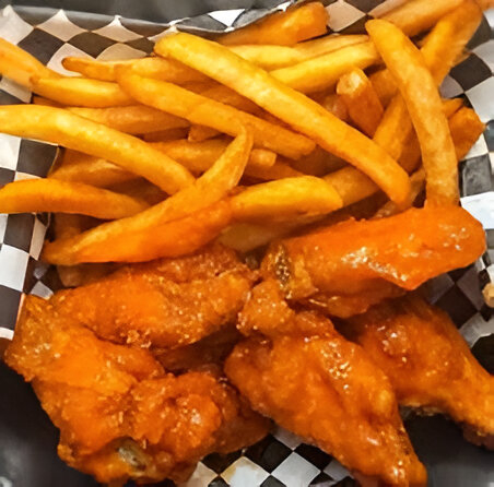 Combo: 5 Alitas + Papas a la Francesa