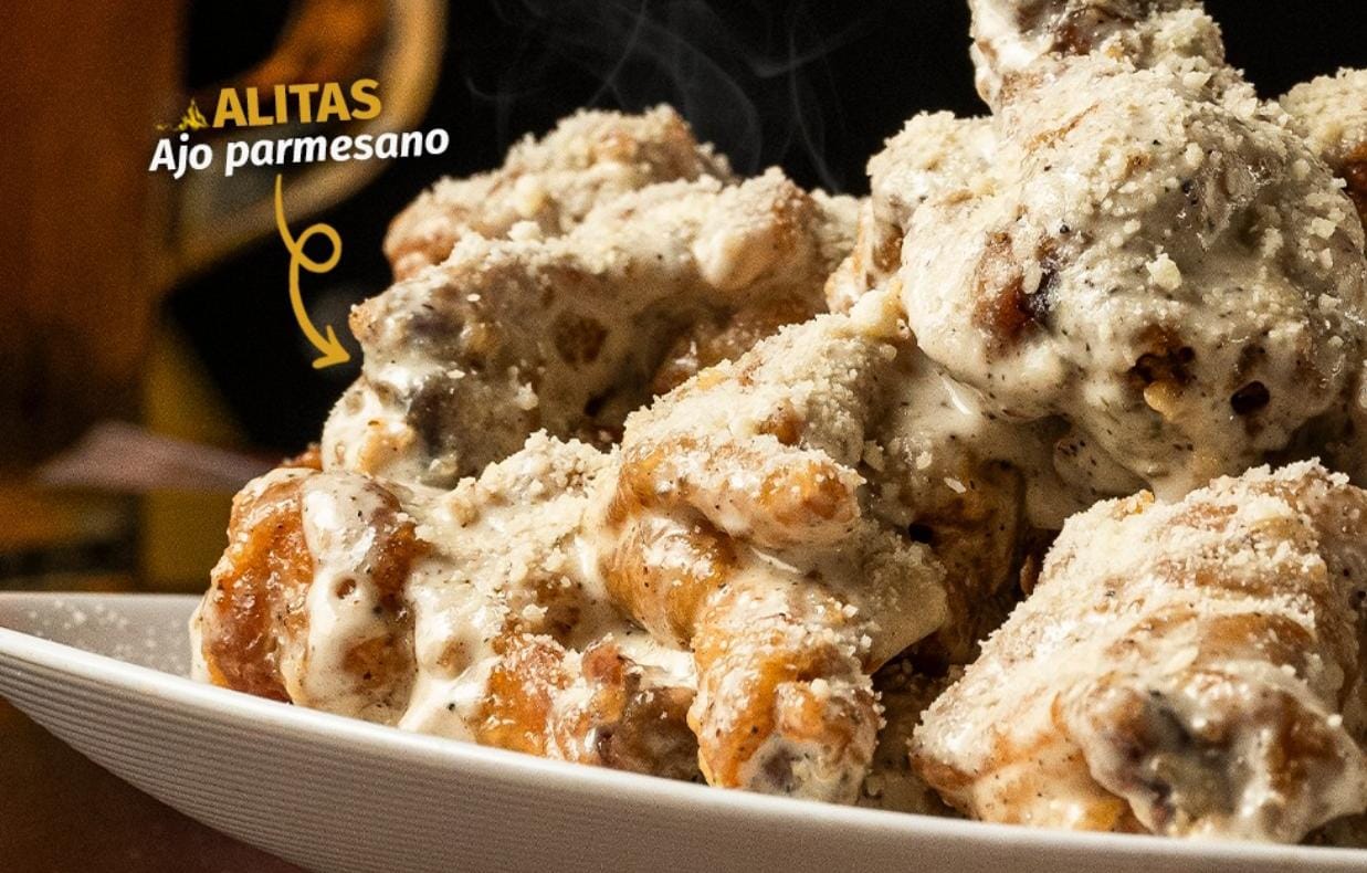 Alitas 14 Piezas (2 Salsas - Premium Wings)