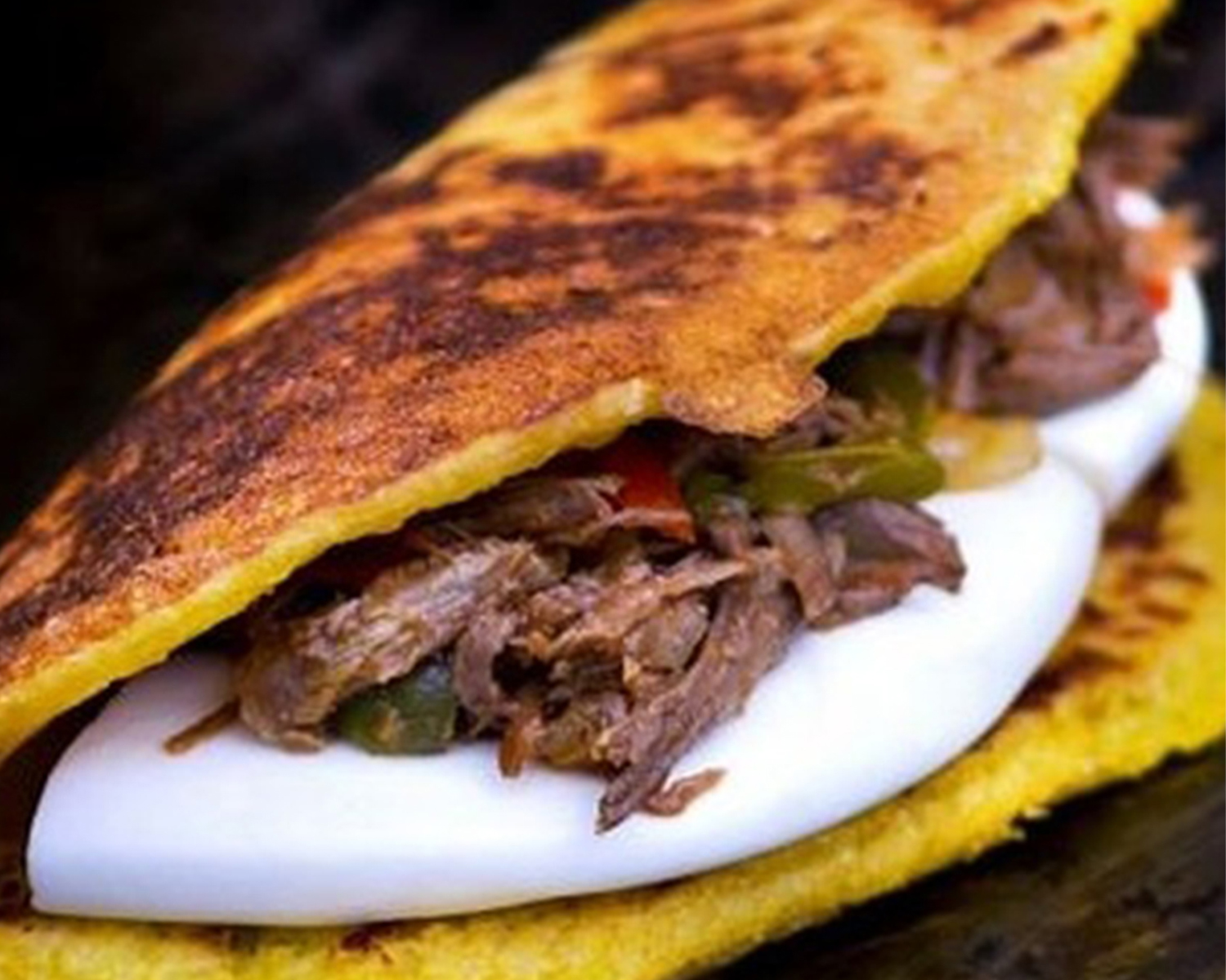 Cachapa Carne Mechada