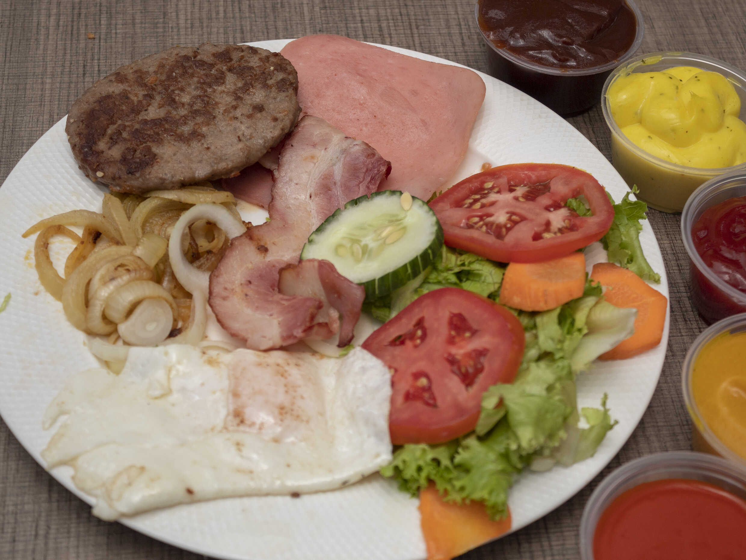 Ketoburguesa con Tocineta