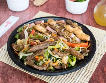 Chow fan pollo, res, cerdo (proteína a elegir o mixto)
