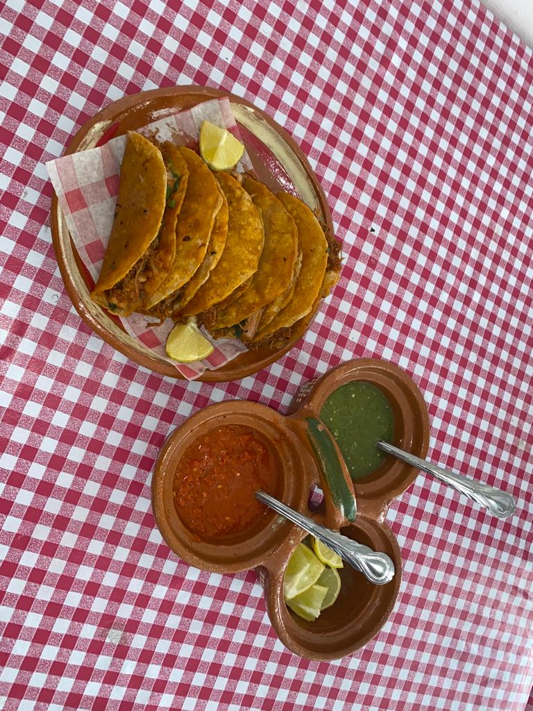 Taco de Birria con Queso