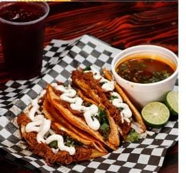 Taco de Birria Dorado C/Queso