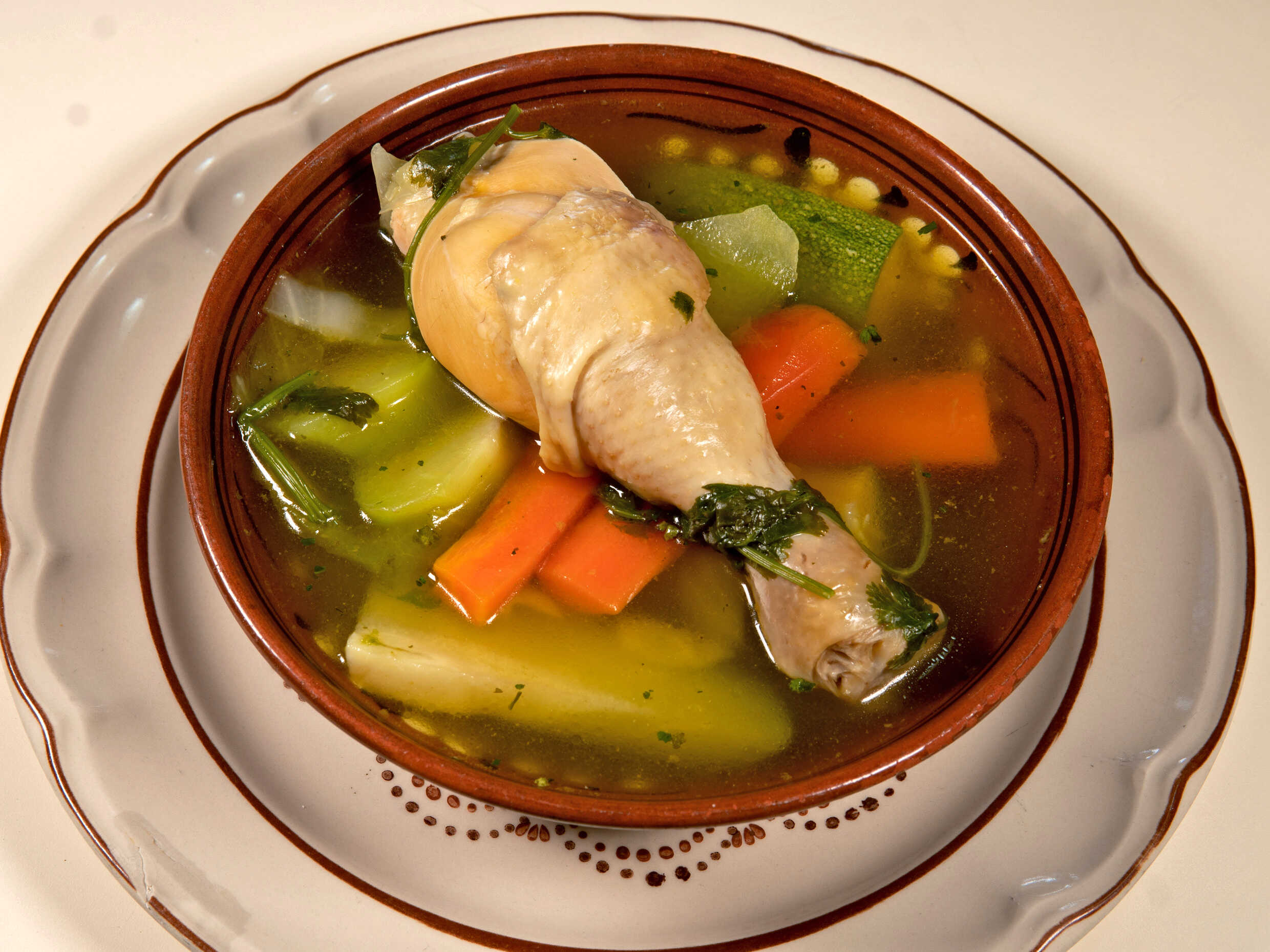 Caldo de pollo orden