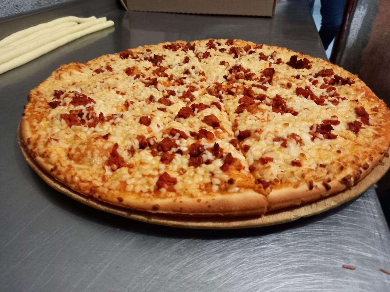 Pizza Mega