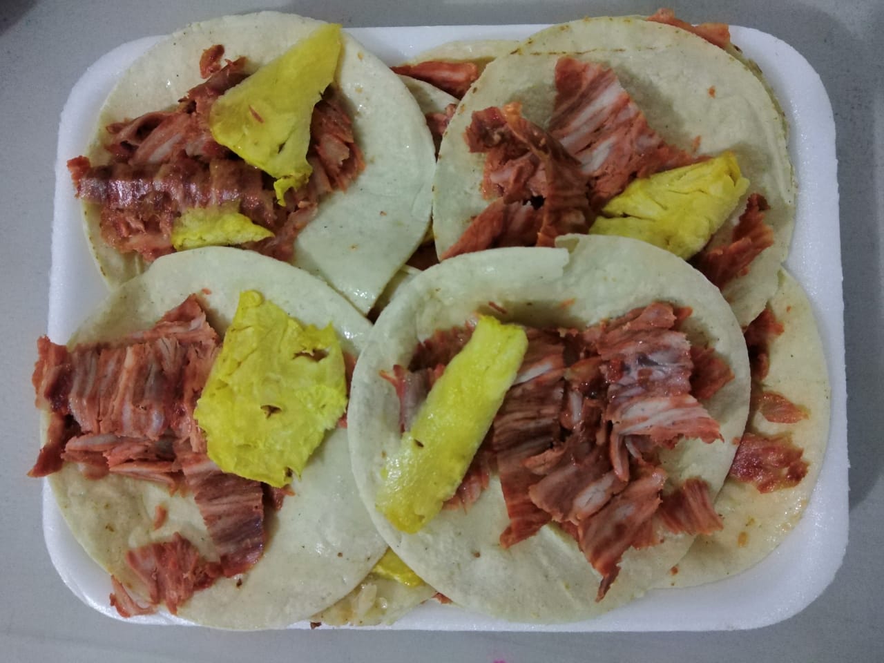 Tacos Pastor con Queso