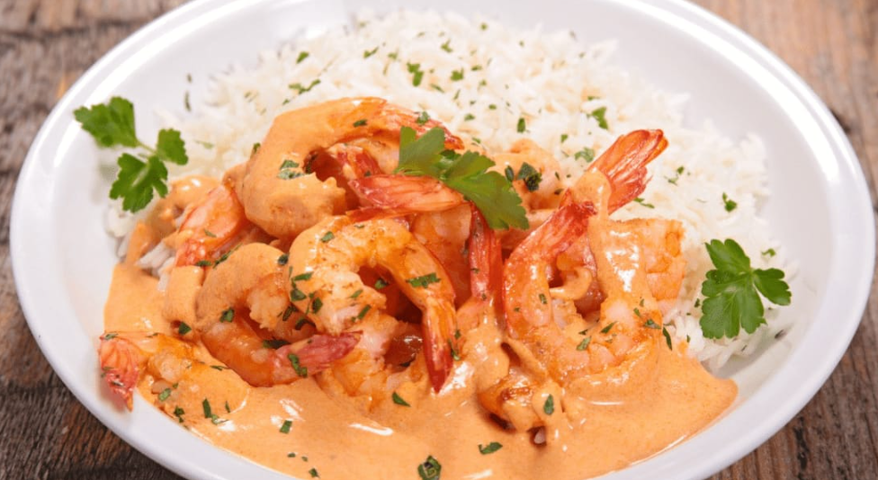 Camarones Enchipotladas con Crema