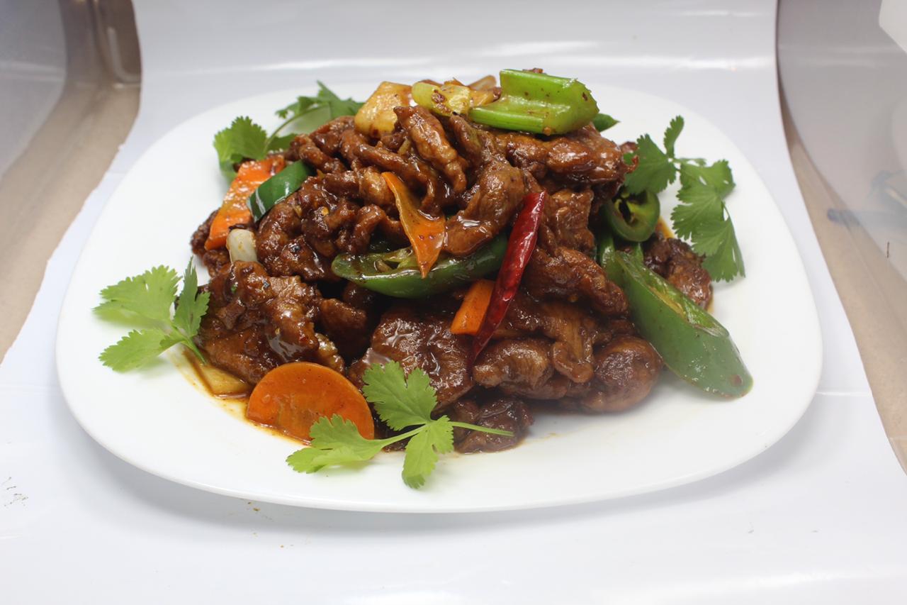Paquete Carne de Res Picante y Un Rollo Primavera