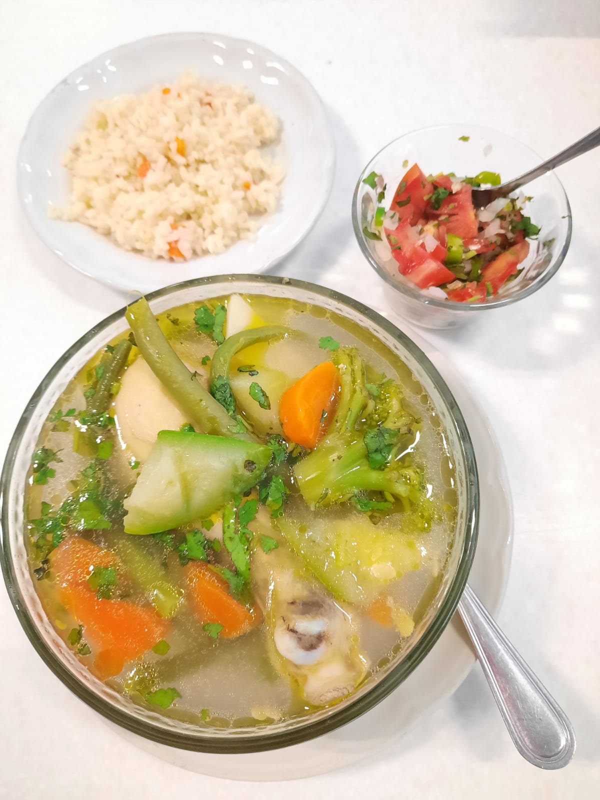 Caldo de Pollo