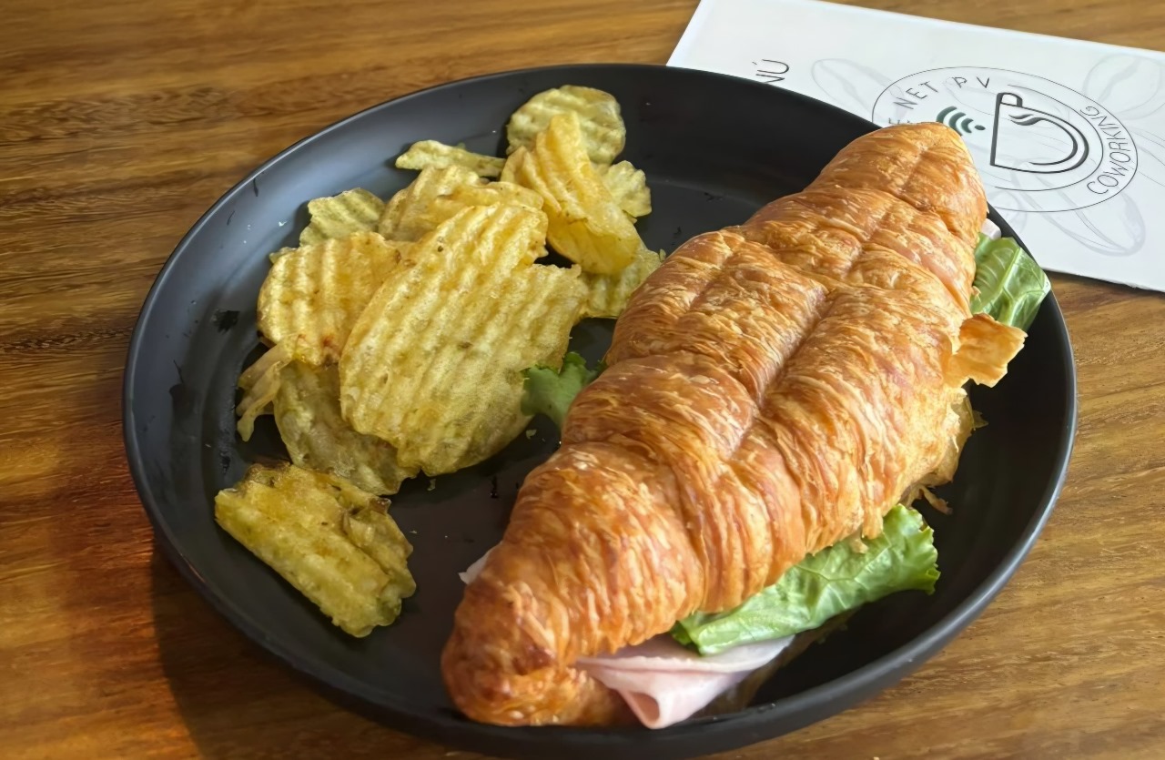 Croissant Jamón y Queso