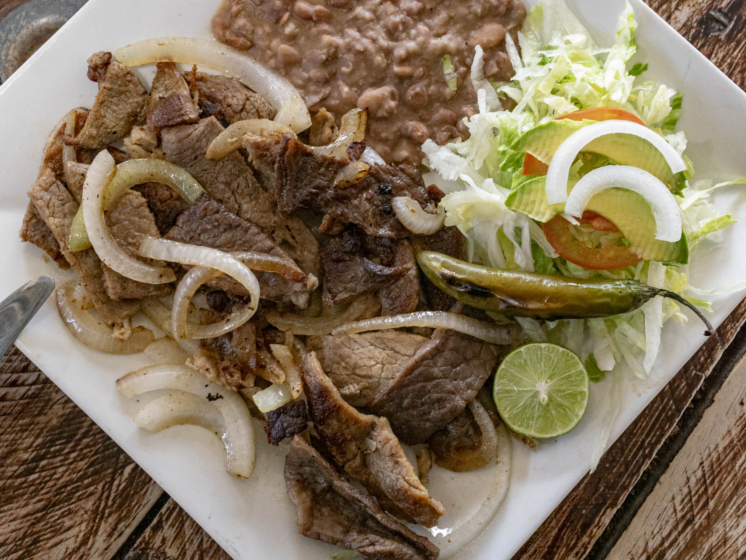 Orden  Carne Encebollada