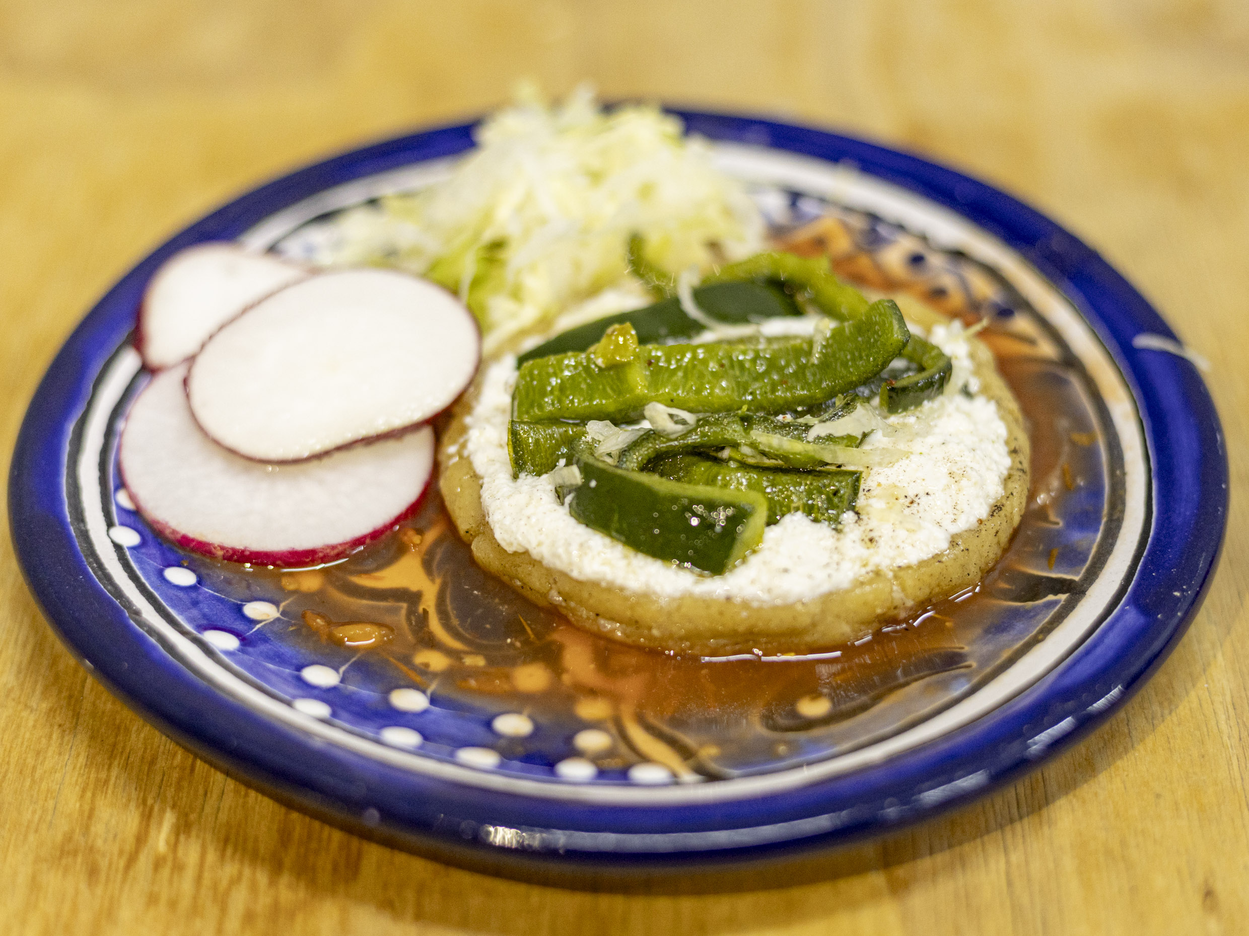 Sope de Rajas con Requesón