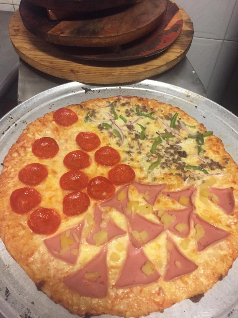 Pizza Mixta Mediana