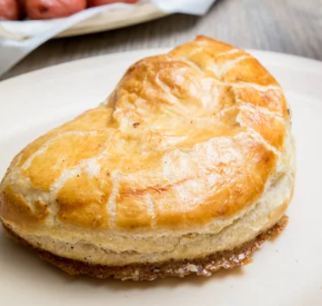 Empanada de Rajas con crema