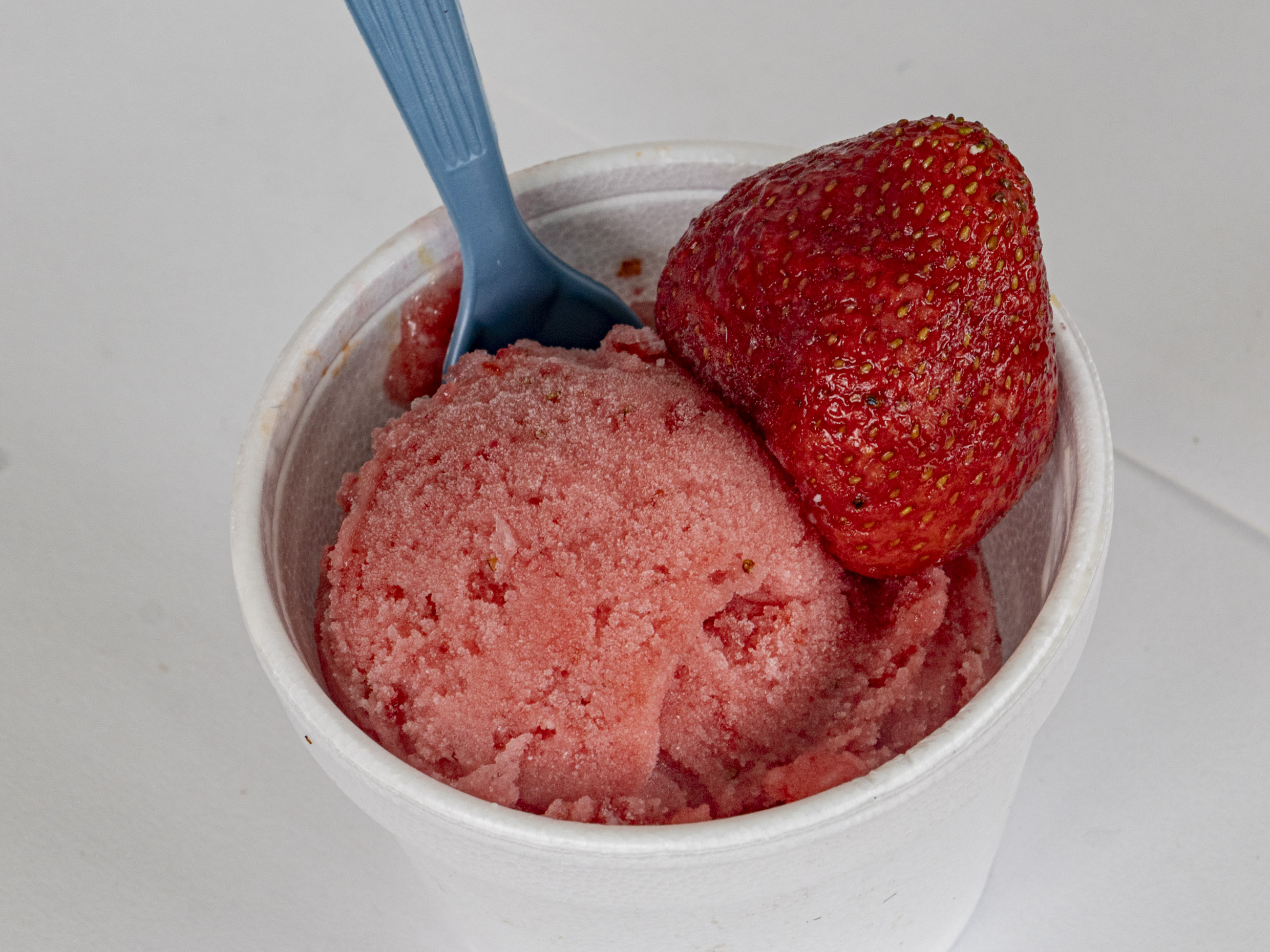 NIEVE DE FRESA DE AGUA