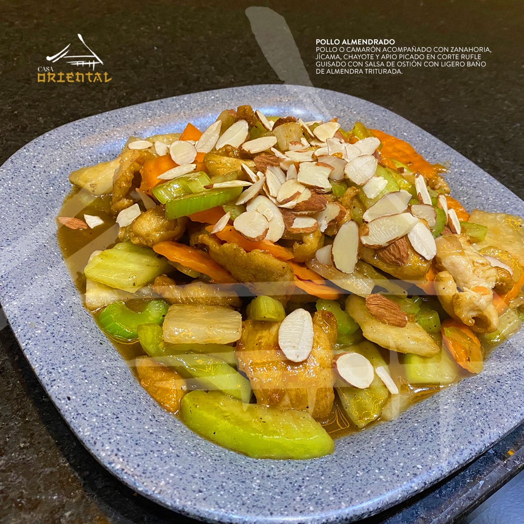 Pollo Almendrado