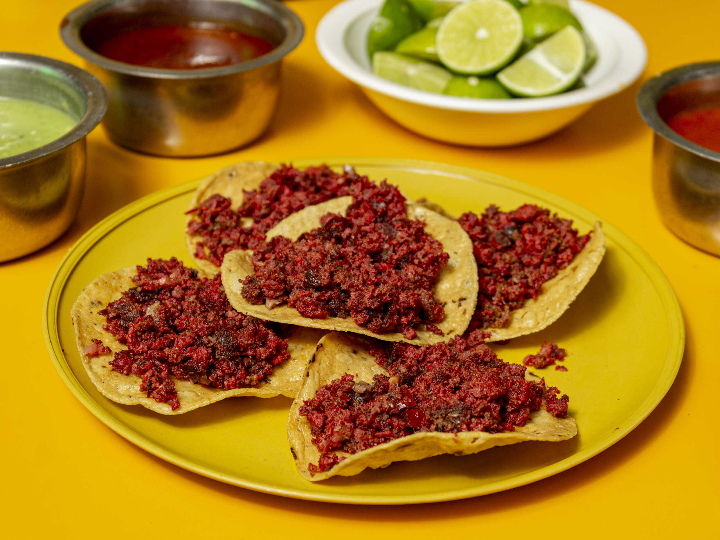 Botana 5 Tostadas de Longaniza con Verdura