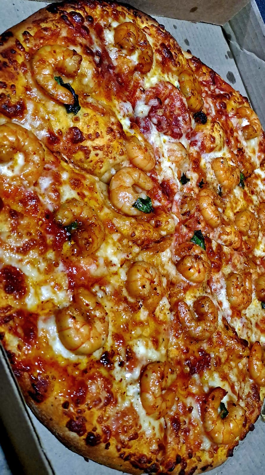 Pizza De Camarón Grande