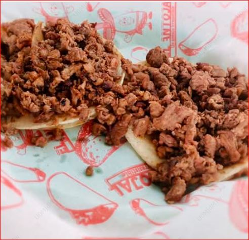 2 Tacos Asada + Agua  ½ L + Consomé