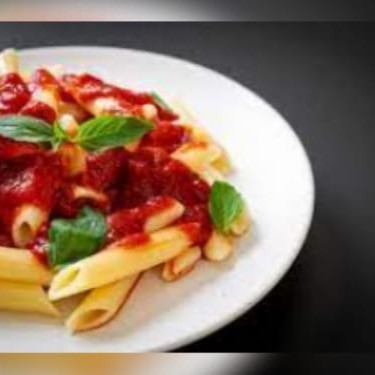 Penne ao Molho di Itália 400g Tamanhos 400g, 500g 3 750ml Base molho sugo, parmesão derretido e ervas finas italianas.