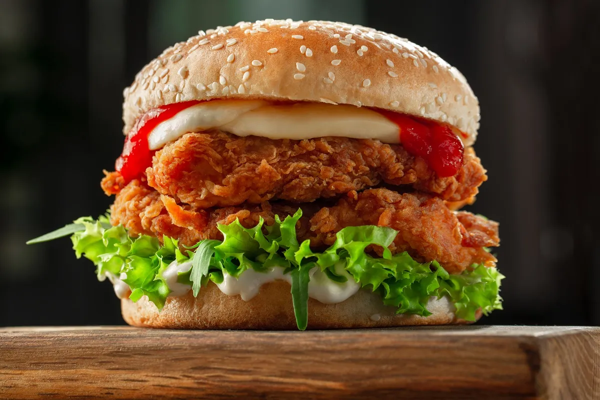 Hamburguesa de Pollo con Salchichón