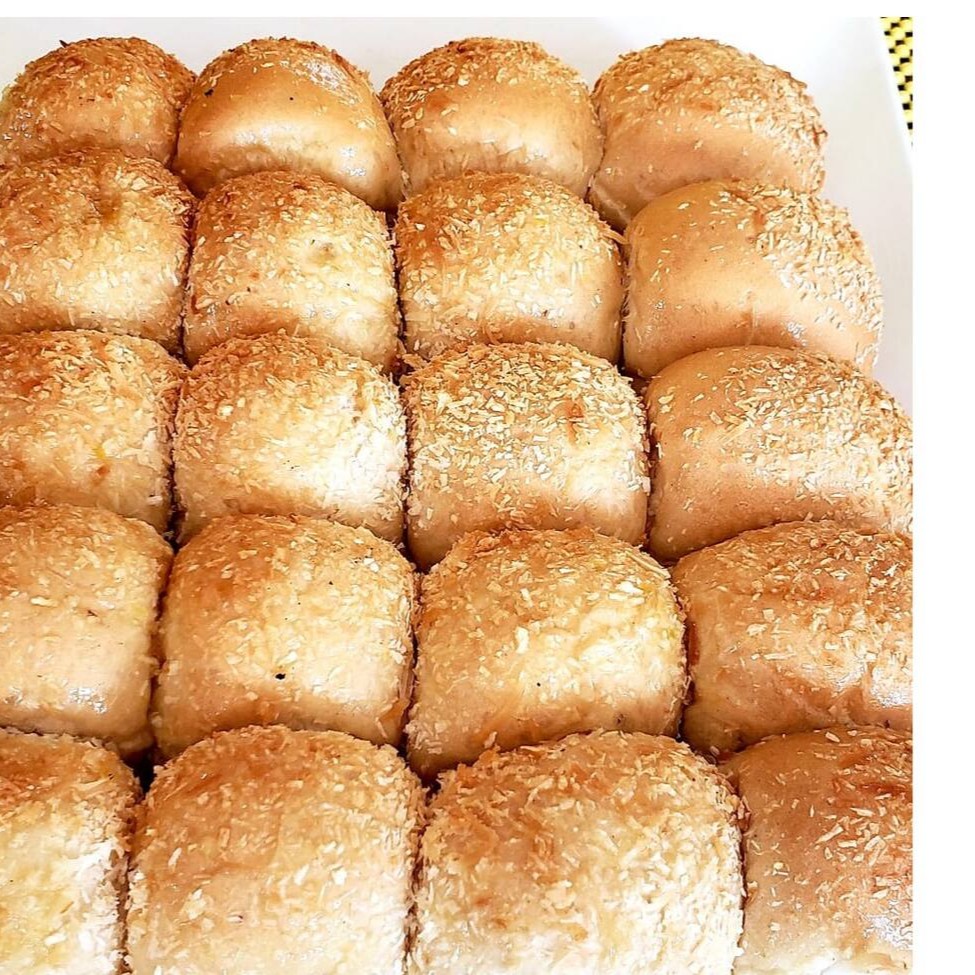 Brioche Com Cobertura De Coco Pact Com 20 Unidades