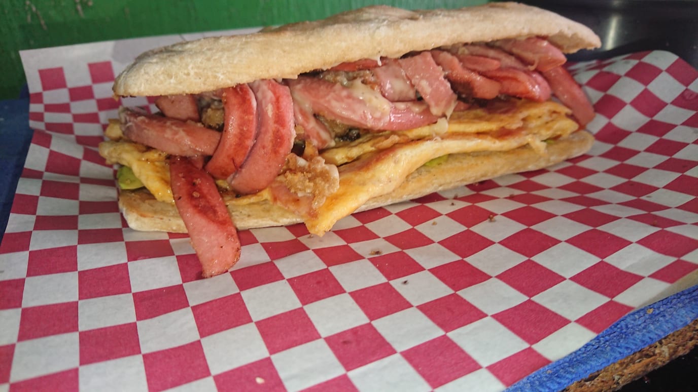 Lonche Combinado Salchicha y Huevo