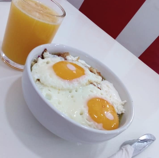 Chilaquiles con Pollo