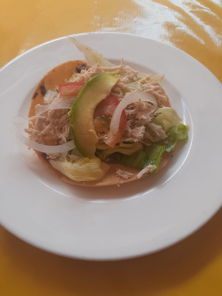 TOSTADA DE POLLO