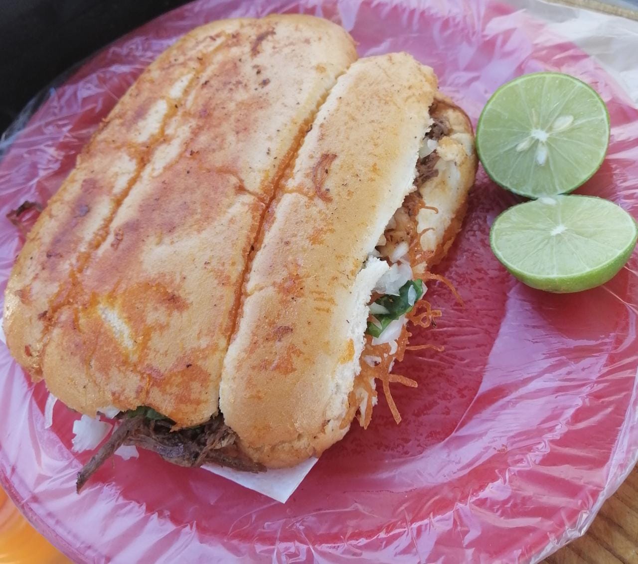 Torta de barbacoa estilo Guadalajara
