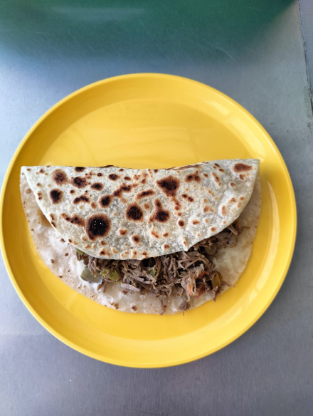 Quesadilla con Guisado