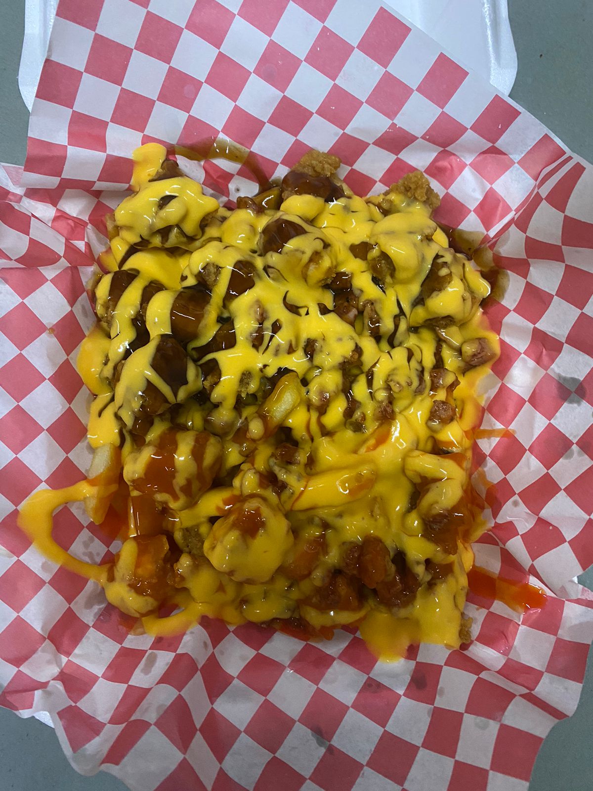 Papas con Boneless y Tocino