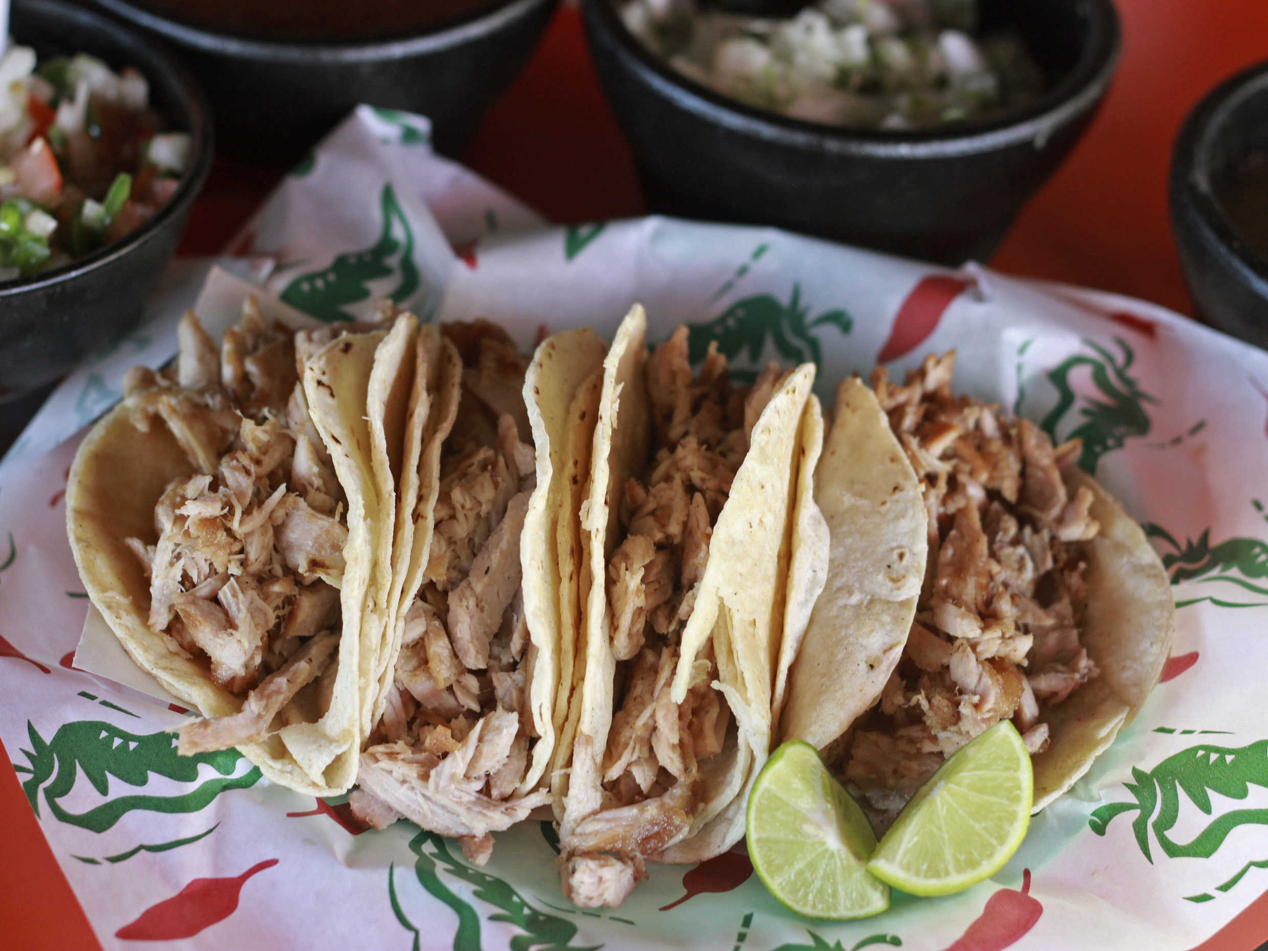 4 Carnes Jugosas con Doble Tortilla y Salsa
