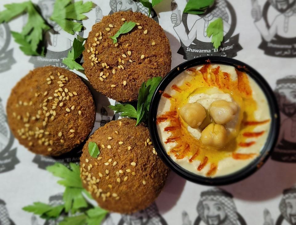 Porción de Falafel con Humus