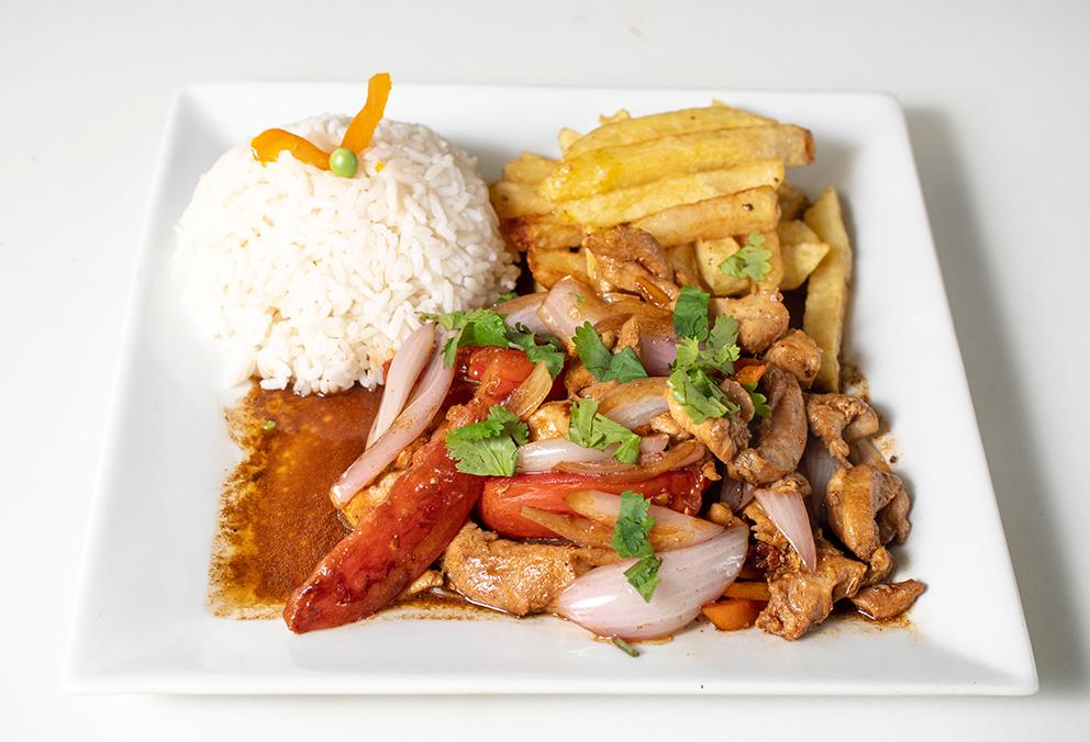 Pollo Saltado