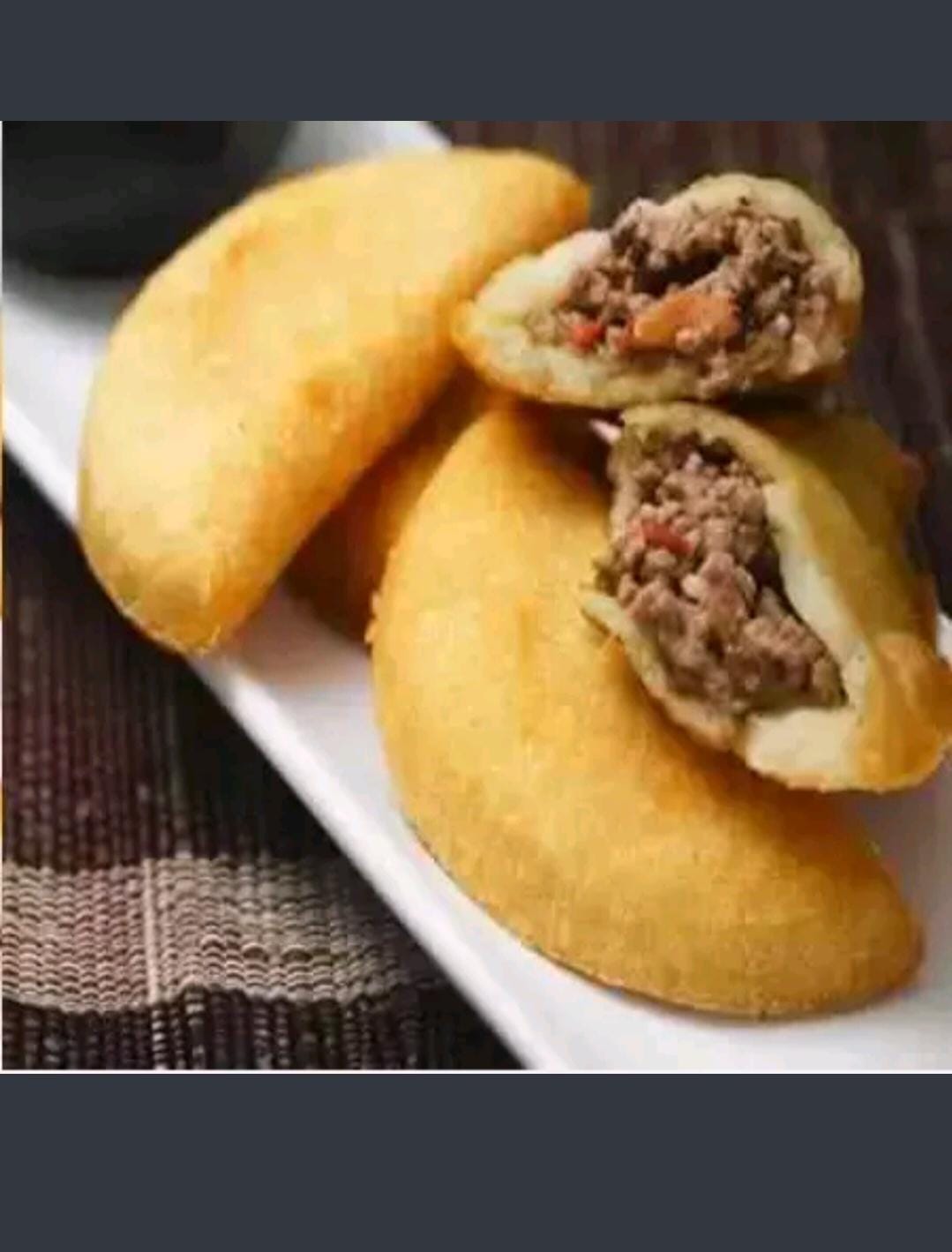 Empanada Carne Molida y Queso
