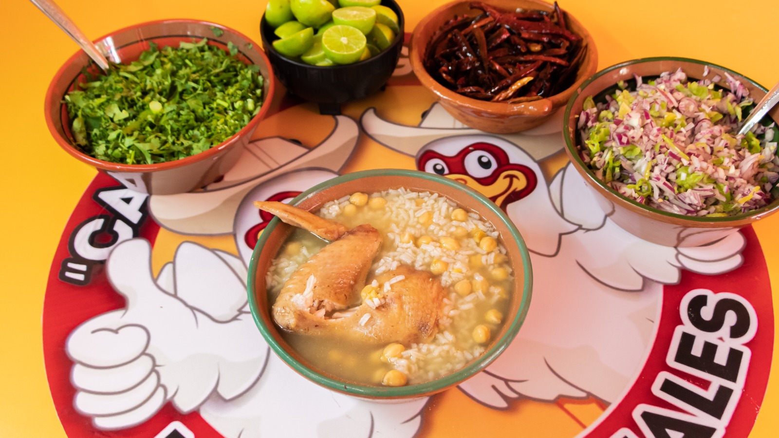 Caldo con Alón.