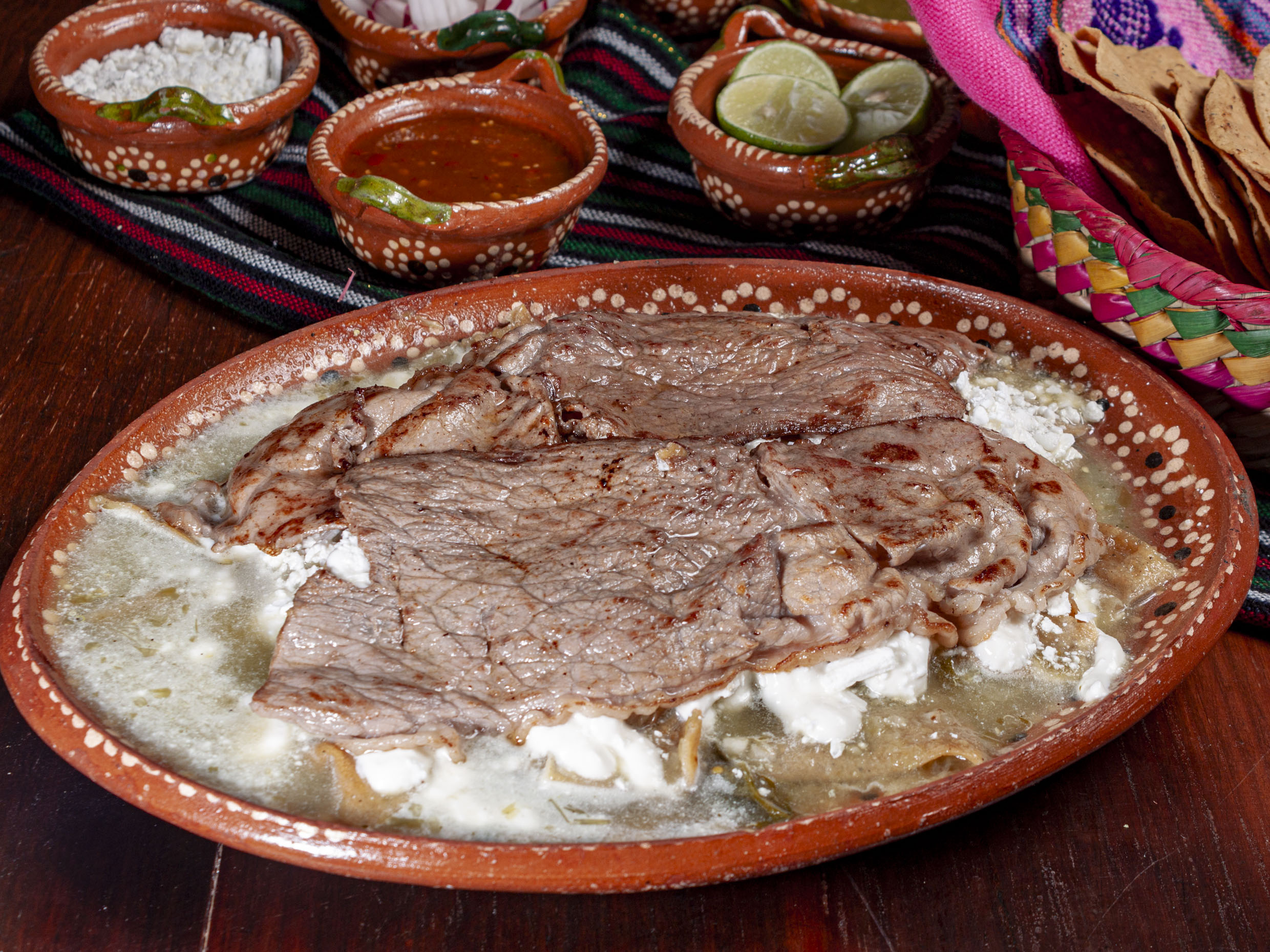 Enchiladas con Carne Asada